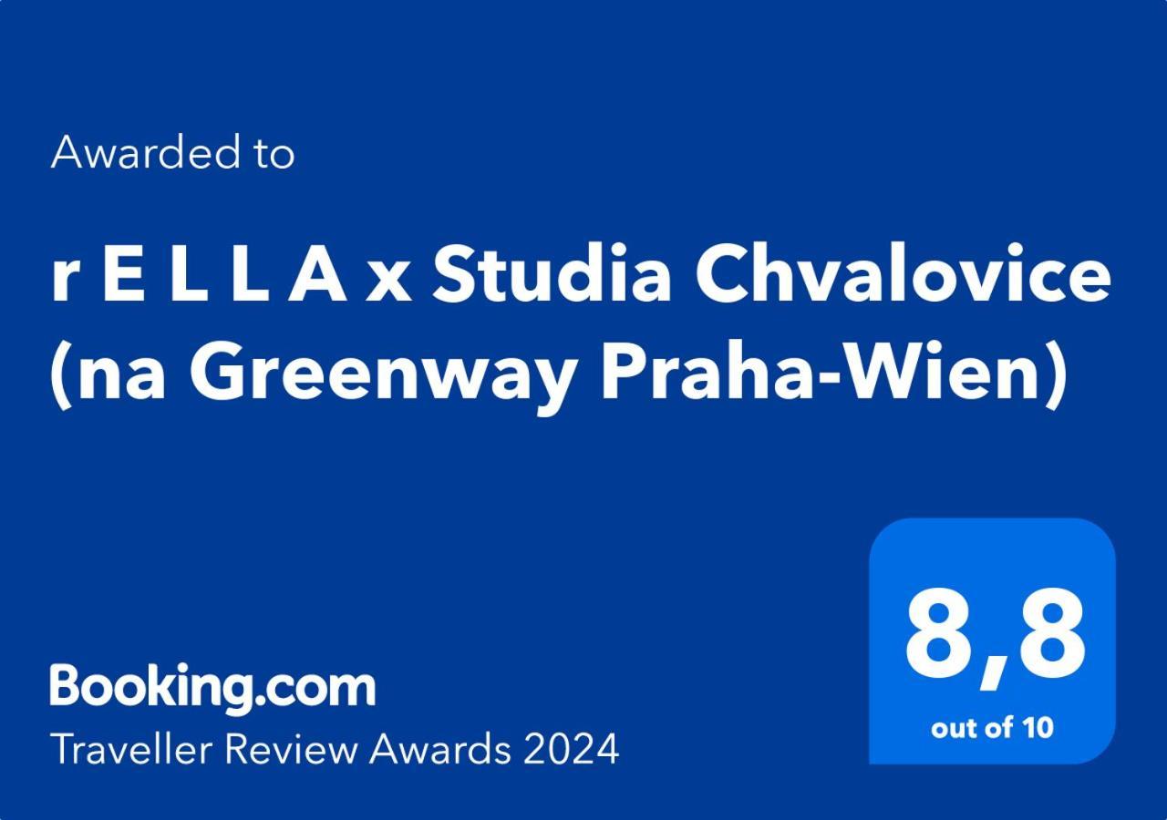 R E L L A X Studia Chvalovice Hate Na Greenway Praha-Wien Eksteriør bilde